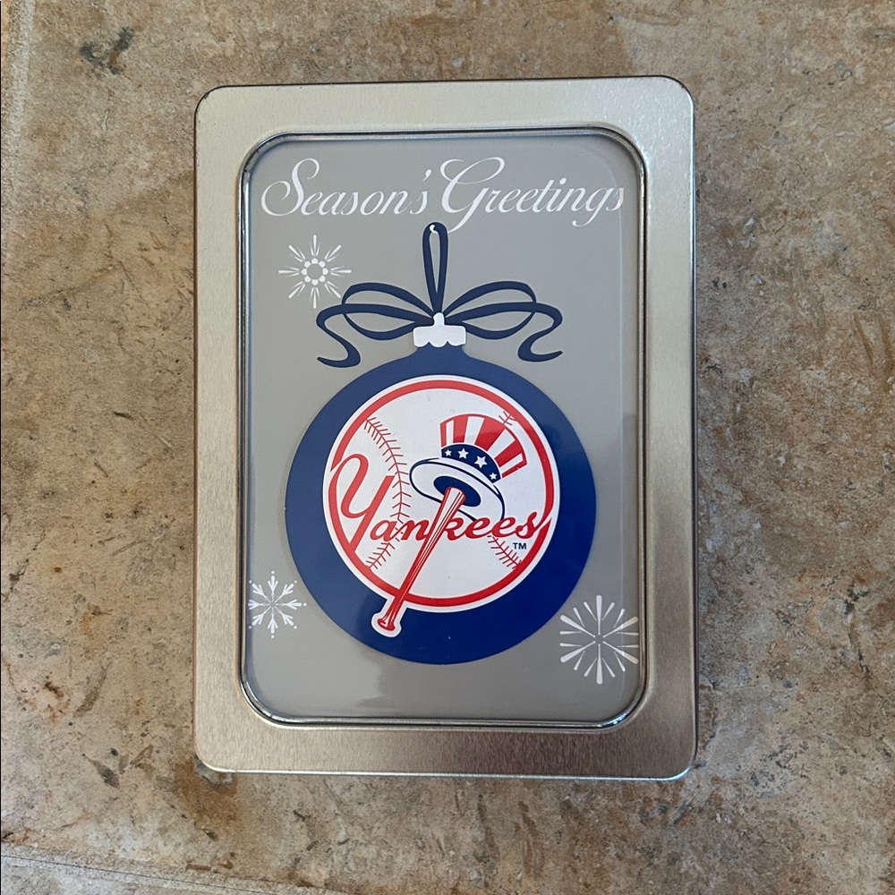 NWOT Yankees Season's Greetings Cards Set